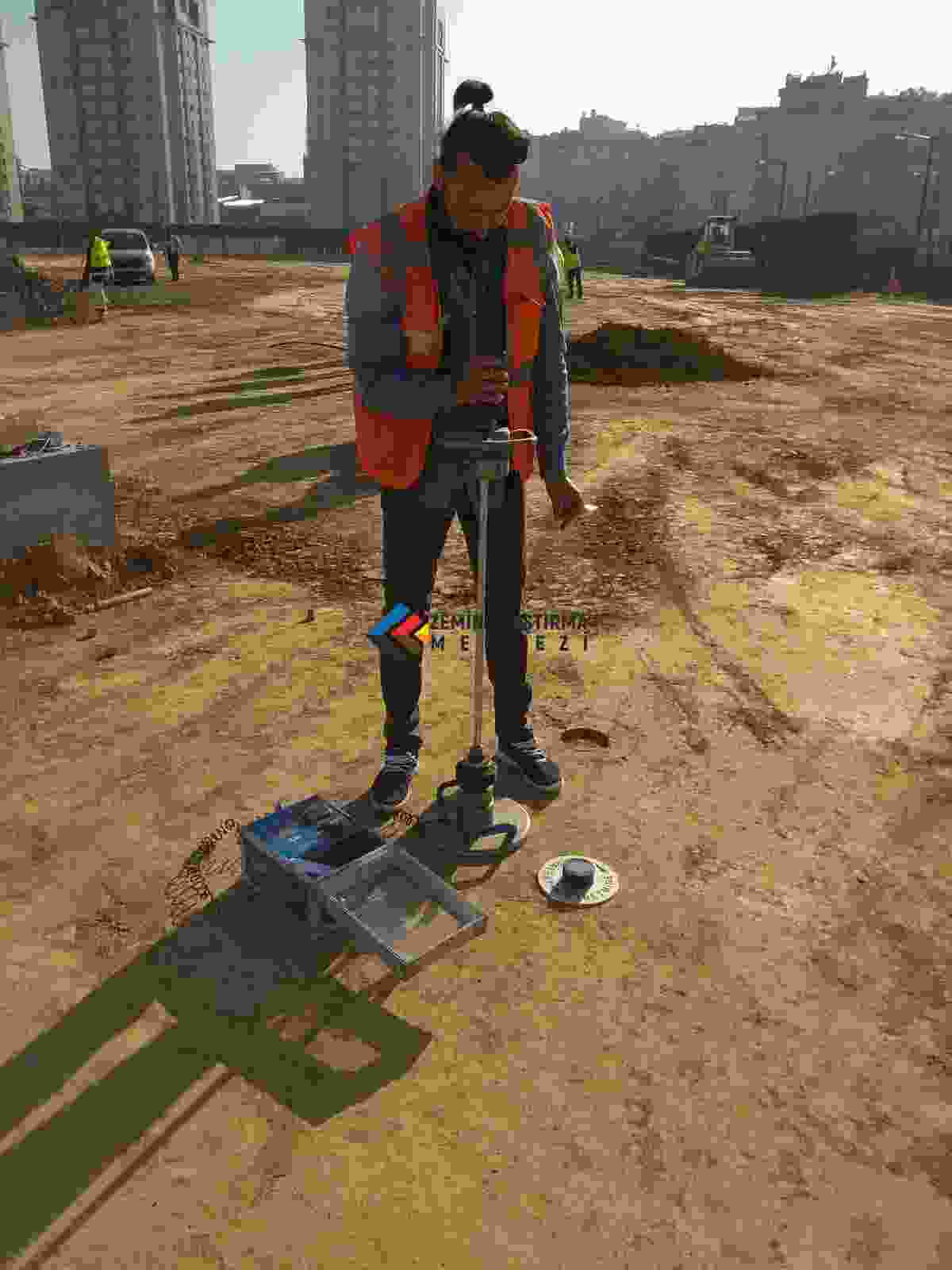 dynamic plate load test Light Weight Deflectometer